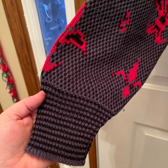 Lightweight Sweater - Picture 2 of 4